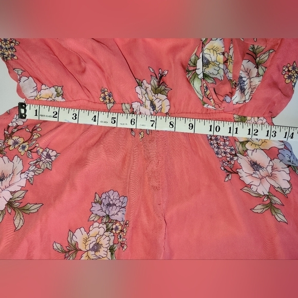 Bailey Blue pink floral print wrap v neck romper with bow keyhole back - Picture 8 of 14